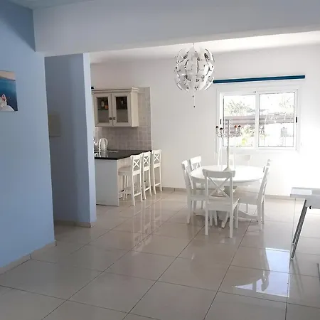 Angel Paralimni